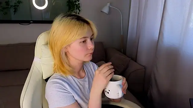 Emily Miu online show from 06.21.26