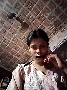 Snapshot of Soni-sexy chatting on 06.15.26 Soni-sexy online show from 06.15.26