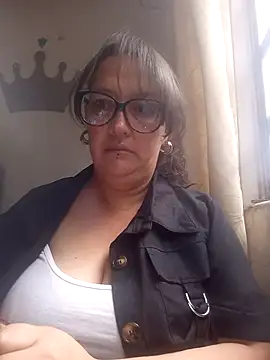 Snapshot of _Saraqueen-- chatting on 07.21.26 Saraqueen-- online show from 07.21.26