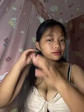 Snapshot of -Mymy_ chatting on 07.23.26 -Mymy online show from 07.23.26