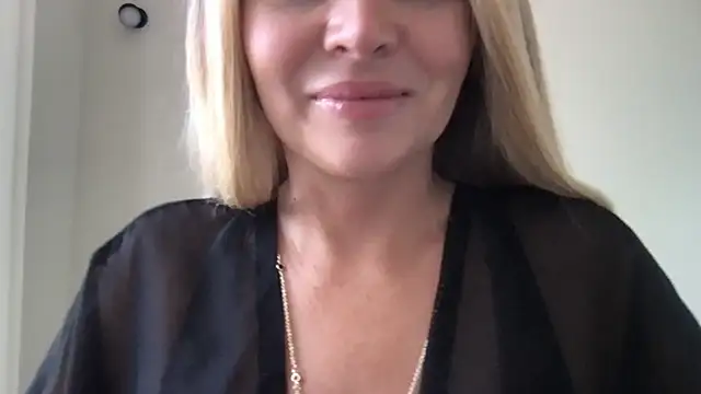 Snapshot of Chloeblond chatting on 07.02.26 Chloeblond online show from 07.02.26