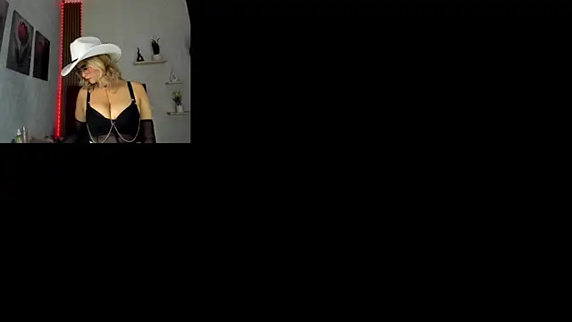 Snapshot of Rosse_depp chatting on 06.30.26 Rosse depp online show from 06.30.26