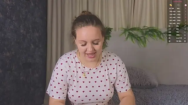 Snapshot of MissBadTiming chatting on 07.17.26 MissBadTiming online show from 07.17.26