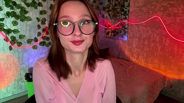 Snapshot of GensaFlara chatting on 07.16.26 GensaFlara online show from 07.16.26