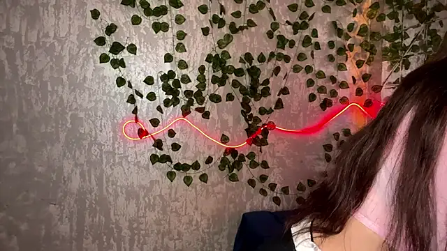 Snapshot of GensaFlara chatting on 07.28.26 GensaFlara online show from 07.28.26