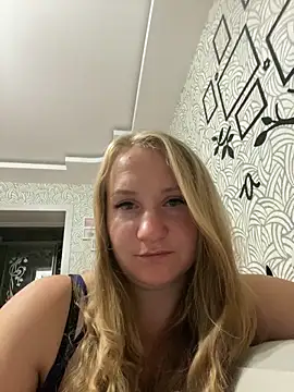 Snapshot of Emilia_ki chatting on 06.18.26 Emilia ki online show from 06.18.26