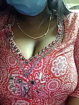 Snapshot of prethutamil chatting on 06.29.26 prethutamil online show from 06.29.26