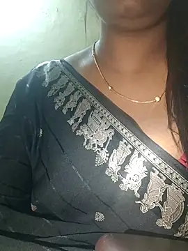 Snapshot of prethutamil chatting on 08.04.26 prethutamil online show from 08.04.26