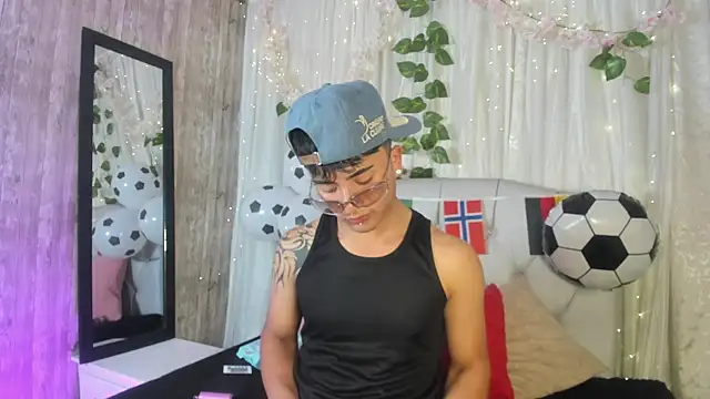 your kitty boy online show from 06.24.26
