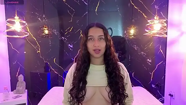 Snapshot of ZoeBlissX chatting on 06.19.26 ZoeBlissX online show from 06.19.26