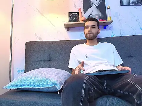 elliot flame online show from 07.16.26