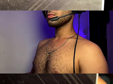 Snapshot of LEVIAVILA chatting on 06.17.26 LEVIAVILA online show from 06.17.26