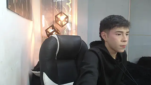 Snapshot of ash_ka chatting on 06.18.26 ash ka online show from 06.18.26