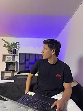 Snapshot of SantiLux_ chatting on 06.21.26 SantiLux online show from 06.21.26