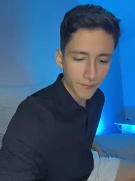 Snapshot of SantiLux_ chatting on 07.18.26 SantiLux online show from 07.18.26