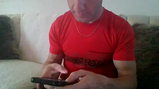 Snapshot of HotStraightDude chatting on 06.18.26 HotStraightDude online show from 06.18.26