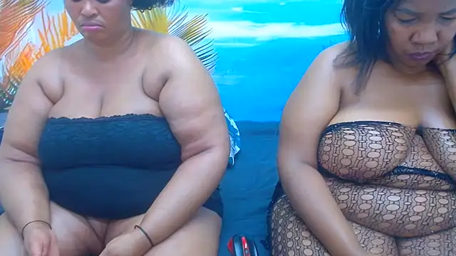 CURVYELEGANCExxx online show from 07.25.26