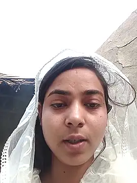 Snapshot of Simran_143 chatting on 06.17.26 Simran 143 online show from 06.17.26