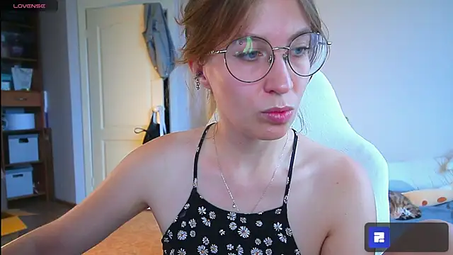 Snapshot of ms_allison__ chatting on 07.16.26 ms allison online show from 07.16.26