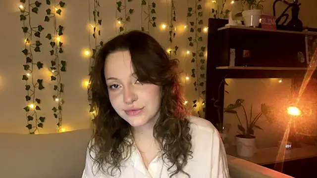 Snapshot of yanashowsy chatting on 07.25.26 yanashowsy online show from 07.25.26