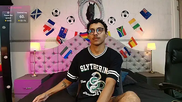 Snapshot of Twunk_miguel chatting on 06.30.26 Twunk miguel online show from 06.30.26