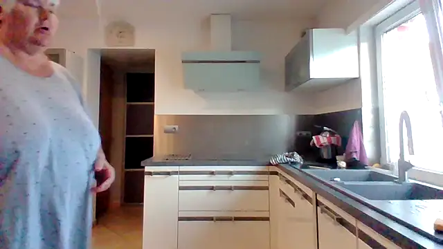 Snapshot of coquinesensuel chatting on 08.04.26 coquinesensuel online show from 08.04.26