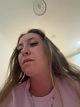 Snapshot of Coleyy_xx chatting on 06.26.26 Coleyy xx online show from 06.26.26