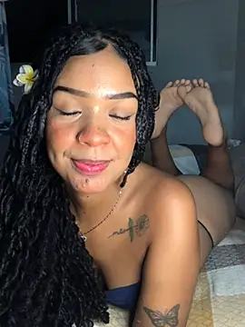 Snapshot of lilly_safadinha chatting on 07.25.26 lilly safadinha online show from 07.25.26
