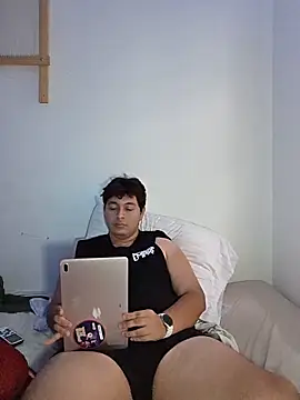 Snapshot of CarmeloXxLe chatting on 06.17.26 CarmeloXxLe online show from 06.17.26