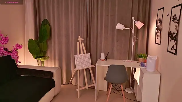 Snapshot of KawaiiFox chatting on 07.28.26 KawaiiFox online show from 07.28.26