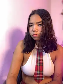 MaddyMichelle  online show from 06.24.26