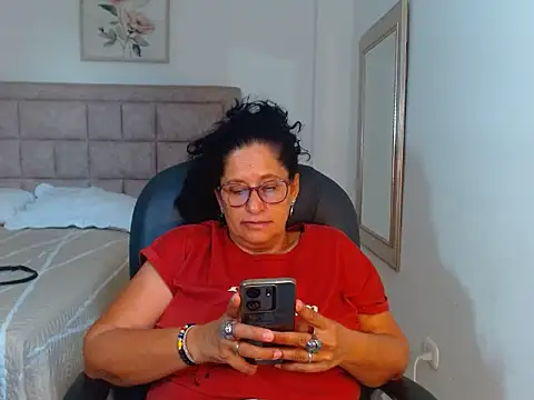 Snapshot of juanitaaxoox chatting on 07.17.26 juanitaaxoox online show from 07.17.26