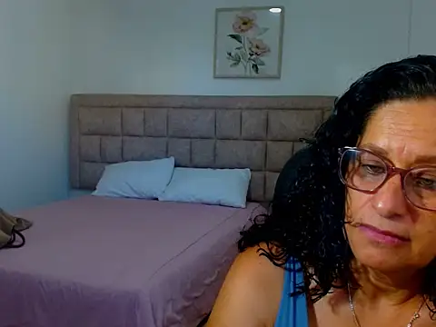Snapshot of juanitaaxoox chatting on 07.28.26 juanitaaxoox online show from 07.28.26