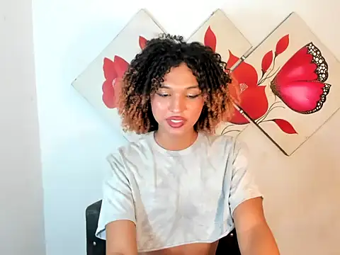 Snapshot of Elianisbigcock chatting on 06.19.26 Elianisbigcock online show from 06.19.26