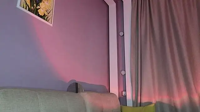 JohnsieNovitske online show from 07.23.26