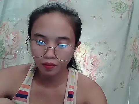 Snapshot of sophie_193 chatting on 07.04.26 sophie 193 online show from 07.04.26