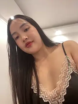 Lilyluta2000 online show from 06.18.26