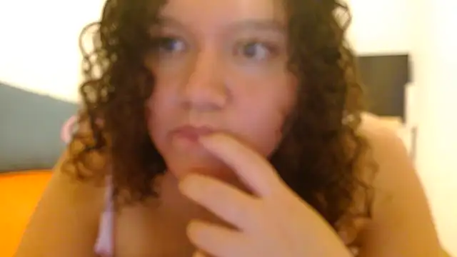 Snapshot of HeidiSanabria chatting on 07.20.26 HeidiSanabria online show from 07.20.26