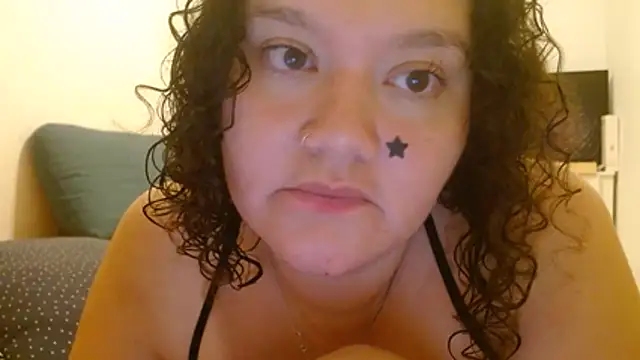 Snapshot of HeidiSanabria chatting on 07.29.26 HeidiSanabria online show from 07.29.26