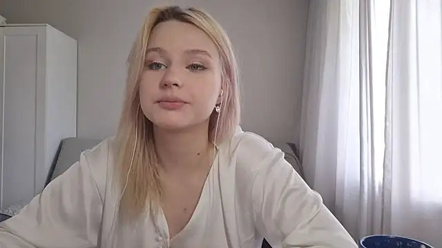 BloomMoon online show from 07.03.26