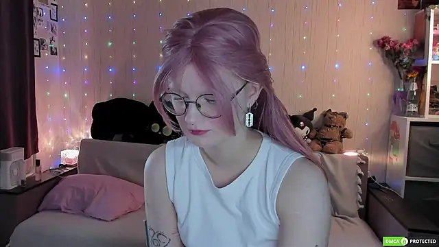 JulietFowler online show from 07.10.26