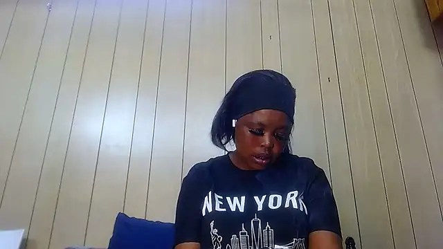 Snapshot of spicykittyy chatting on 07.17.26 spicykittyy online show from 07.17.26
