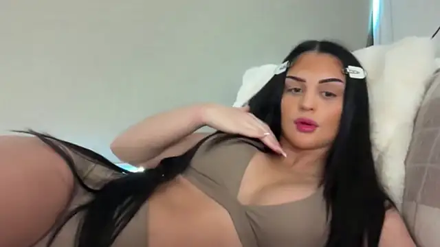 TheOnlyLeila online show from 06.24.26
