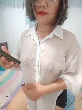 Snapshot of Lady-cum chatting on 06.20.26 Lady-cum online show from 06.20.26