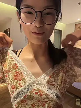 Snapshot of yanzi520 chatting on 07.14.26 yanzi520 online show from 07.14.26