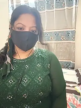 Snapshot of Cute_Ishita103 chatting on 07.18.26 Cute Ishita103 online show from 07.18.26