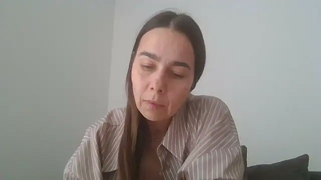 Snapshot of Vanelleda chatting on 06.30.26 Vanelleda online show from 06.30.26