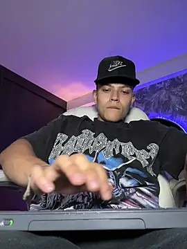 DilanMiller  online show from 07.17.26