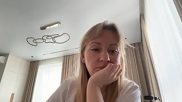 Dorielle online show from 07.04.26