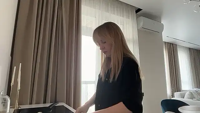 Dorielle online show from 07.27.26